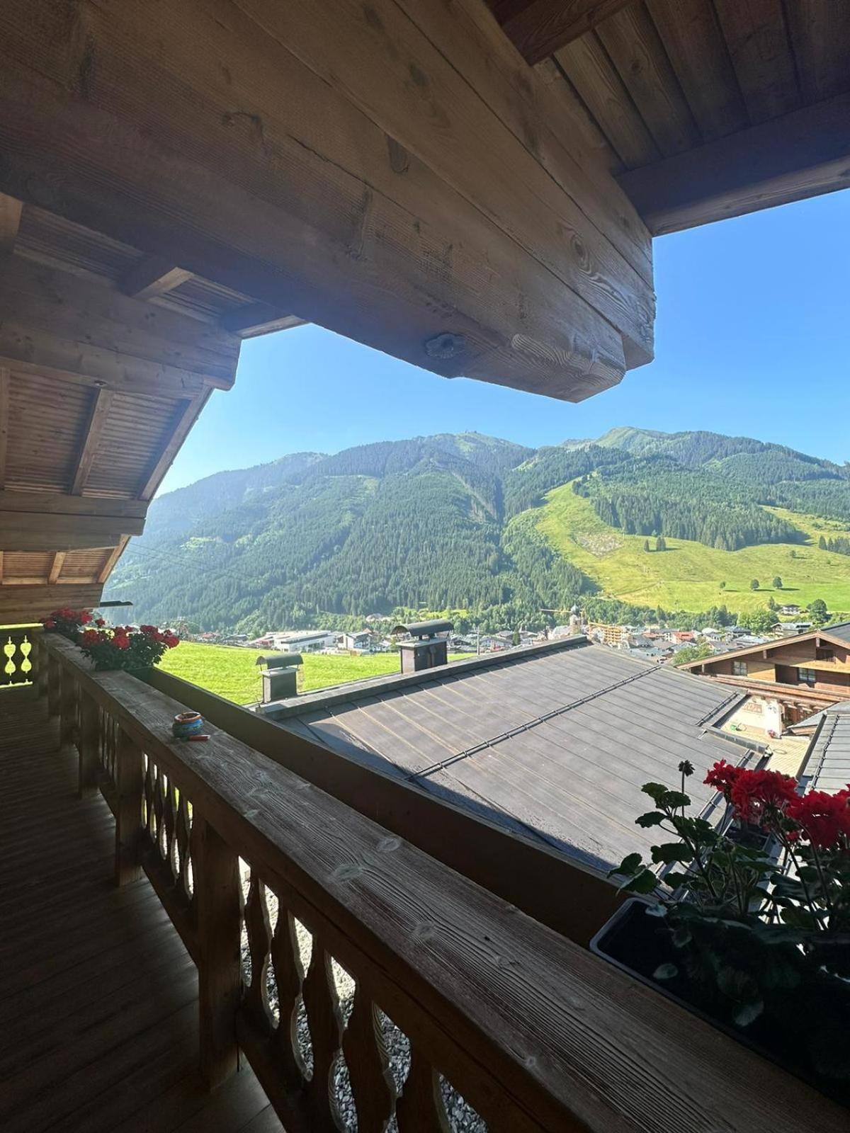 Sportpension Enzian Saalbach-Hinterglemm Eksteriør billede
